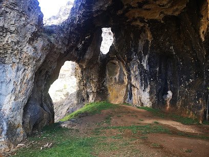Zona de senderismo Ruta de los Calderones en Piedrasecha, León